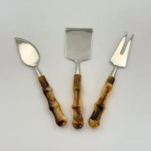 Juego de 3 Utensilios para Queso de Acero Inoxidable con Mango de Resina, Juego de Queso Pulido a Espejo para Uso en el Hogar, Hoteles y Restaurantes - Product Image 2