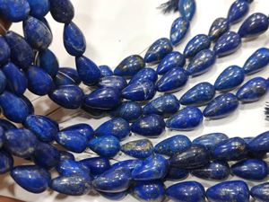 Saphir bleu naturel en forme de goutte, lisse et uni, 10x15mm, vendu par brin de 8 pouces environ - Product Image 2