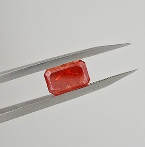 Radiant Fancy Intense Red 1ct 2ct 3ct IGI Certified Lab Grown CVD HPHT VS1 Clarity Loose Diamond for Jewelry - Product Image 1