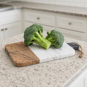 Tabla de cortar rectangular moderna de mármol para espacios de cocina contemporáneos que mejora la función y el estilo. - Product Image 2