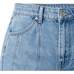 Jeans de Mezclilla Relajados de Cintura Alta para Mujer con Estampado Floral y Detalle de Abertura - Product Image 4