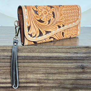 Portefeuille long en cuir véritable repoussé de qualité supérieure avec dragonne, motif floral élégant, en cuir de vachette fait main, pour usage quotidien, pochette pour femme - Product Image 4