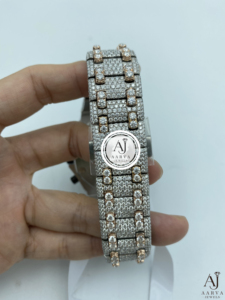 AARVA JEWELS Montre de luxe pour homme en acier inoxydable avec cristal saphir et diamants, 43 mm, chronographe analogique, mouvement à quartz, bracelet pliable de 20 mm - Product Image 4