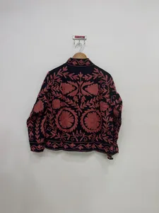 Veste bohème vintage en velours Suzani respirant, brodée à la main avec des motifs floraux, doublure en coton, col montant, manches longues - Product Image 3
