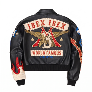 Chaqueta Varsity Personalizada con Apliques Bordados Planos, Chaqueta de Hombre con Contraste de Color, Piel de Cordero y Pedrería en Relieve, Estilo Urbano - Product Image 2
