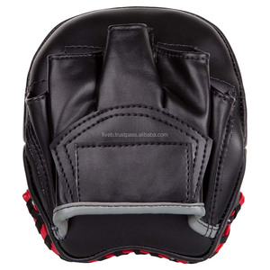 Guantes de Boxeo de Piel Negros y Amarillos Curvos para Entrenamiento, Sparring, MMA, Muay Thai, Kickboxing - Product Image 4