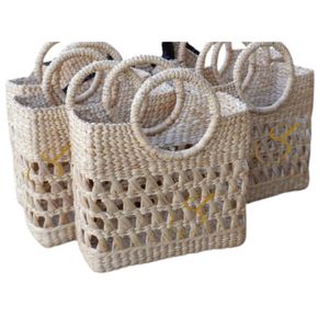 Bolso Tote Tejido a Mano de Jacinto de Agua: Regalo para Despedida de Soltera en la Playa - Product Image 2