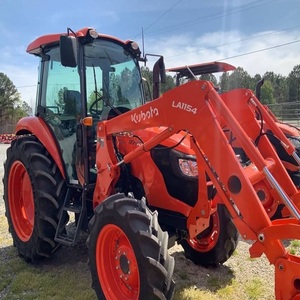 Tracteur Kubota M7060 robuste avec chargeur, moteur diesel, matériel agricole lourd pour travaux agricoles. - Product Image 4