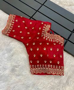 Sari Étnico Indio-Pakistaní de Tela de Seda Roja con Bordado y Lentejuelas, Traje Tradicional para Novia, Boda, Fiesta o Uso Casual - Product Image 5