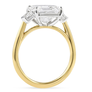 Bague de fiançailles en diamant de laboratoire taille Asscher en or 14 carats certifiée IGI, classique pour femme avec deux pierres latérales taille Cadillac de 0,63 carat - Product Image 2