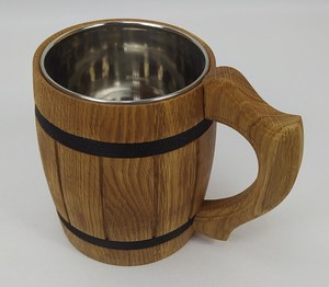 Jarra de Cerveza de Madera Hecha a Mano: Jarra Rústica de los Cárpatos con Banda Metálica, Jarra Vikinga de Madera Pulida Hecha a Mano, Estilo Medieval - Product Image 3