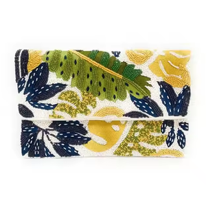Nouvelle conception de pochette enveloppe ornée de perles pour mariages, événements et fêtes, sac à bandoulière élégant et sac à main ethnique tendance pour femme ou pochette - Product Image 1