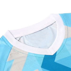 Nuevos Uniformes de Fútbol para Adultos, Impresión Digital Personalizada OEM, Uniforme de Fútbol de Secado Rápido, Ropa Deportiva 100% Poliéster Expandible - Product Image 3