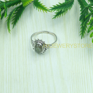Anillo de Labradorita Natural con Plata de Ley 925, Anillo Hecho a Mano con Cabujón Ovalado, Joyería de Diseño Boho Vintage para Mujer - Product Image 3