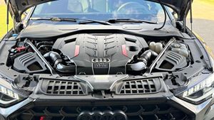 Audi S8 Sedán 2023 Usado en Excelentes Condiciones, Listo para Envío a Todo el Mundo - Product Image 3