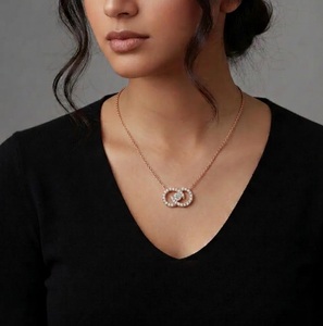 Collar de Oro Rosa de 14K y 18K con Doble Círculo Entrelazado y Diamantes Cultivados en Laboratorio, Colgante con Halo de Diamantes, Joyería Romántica de Compromiso para Mujer - Product Image 6