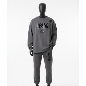 T-shirt et pantalon pour homme en molleton de coton et polyester premium, gris, avec impression en relief et broderie, logo personnalisé. - Product Image 6