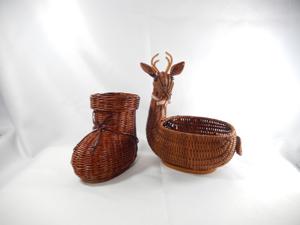 Maceta de Mimbre Hecha a Mano en Vietnam con Forma de Reno, Maceta de Ratán Natural con Forma de Ciervo, Decoración Navideña para el Hogar Estilo Boho - Product Image 1