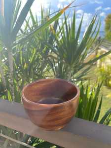 Tazón Redondo de Madera Hecho a Mano con Diseño Floral, Resistente al Calor y Apto para Microondas, para la Mesa de Comedor en Pascua - Product Image 4