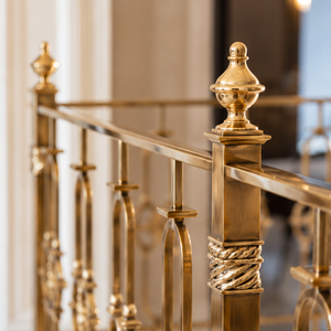 Rampe en bronze torsadé avec poteaux à effet corde pour hôtels de luxe, villas et escaliers classiques - Product Image 4