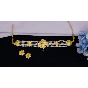 Collier plaqué or formant des fleurs Ensemble de tour de cou imitation perles Collier de meilleure qualité Ensemble de tour de cou perles artificielles - Product Image 3