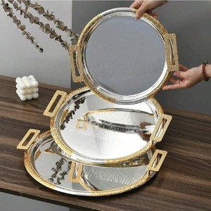 Plateau de service en métal plaqué, plat décoratif pour centre de table de mariage, vaisselle de restauration hôtelière, fournisseur en gros en Inde - Product Image 1