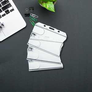 Porte-cartes d'identité rigides en plastique transparent pour deux cartes - Product Image 1