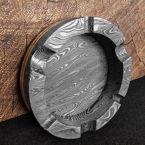 Cendrier élégant en acier Damas fait main, motif artistique, cendrier en métal, accessoire de fumage haut de gamme pour la maison, le bureau et le salon - Product Image 3