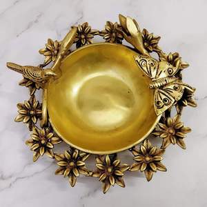 Diwali Diya โลหะ urli ทำด้วยมือพร้อมชุดถ้วยดิยาชุด urli ทำด้วยมือของขวัญของตกแต่งบ้านสำหรับ Diwali - Product Image 4