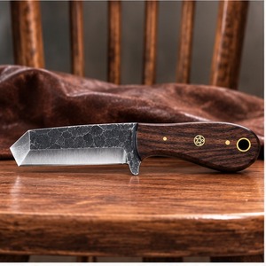 Cuchillo de Acero al Carbono Tipo Bull Cutter, Hecho a Mano, Hoja Fija, Cuchillo Utilitario con Borde Afilado de Acero al Carbono, Mango Duradero, Premium para Exteriores - Product Image 3