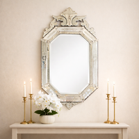 Miroir octogonal vénitien de luxe avec couronne et panneaux en verre biseauté, décor floral gravé, miroir mural décoratif antique pour la maison