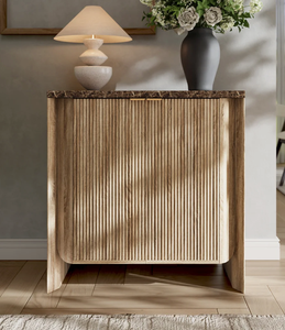Meuble d'appoint moderne en bois à lattes de style nordique, avec dessus en faux marbre, armoire à chaussures à 2 portes, console minimaliste pour salon - Product Image 1