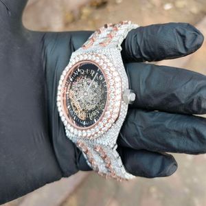Splendide montre de luxe pour homme, boîtier en argent 28 mm avec moissanite, cadran en cristal saphir, mouvement à quartz ETA, fermoir caché, 10 m - Product Image 2