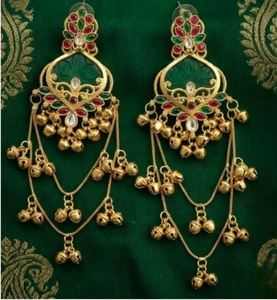 Pendientes Kashmiris de Aleación de Zinc con Baño de Oro Geométrico Pachi Kundan para Mujer, Lujosos, Tradicionales Indios, para Fiesta, con Borlas Largas y Cristales - Product Image 2