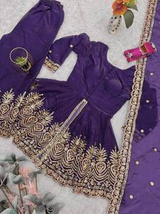 Conjunto de Salwar Kameez Bordado para Mujer con Dupatta, Color Morado, Traje para Bodas y Fiestas Pakistaníes e Indias - Product Image 6