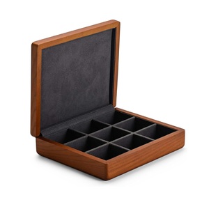 Boîte à bijoux en bois avec 9 compartiments, organiseur doublé de velours, étui de rangement pour bagues, boucles d'oreilles, colliers, bracelets et accessoires - Product Image 1