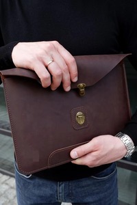 Custom Logo Waterproof Genuine Leather Modern Sling <b>Laptop</b> <b>Sleeve</b> for Men & Women Business Office Use LS-0223 - Product Image 3