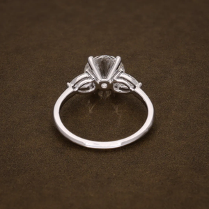 แหวนหมั้นเพชรทรงกลมและทรงหยดน้ำสังเคราะห์แบบสามเม็ด ทองคำแท้ สำหรับขอแต่งงาน เครื่องประดับชั้นดี - Product Image 2