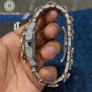 Montre de luxe rectangulaire dorée Charm_Jewells 38 mm à quartz analogique avec lunette sertie de diamants pour homme - Product Image 5