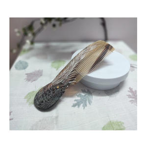 Peine de cuerno de búfalo más vendido para el cuidado del cabello Peine de cuerno natural de tamaño personalizado con embalaje personalizado de la India - Product Image 4