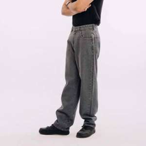 กางเกงยีนส์เดนิมทรงตรงสไตล์ลำลองสำหรับผู้ชาย ออกแบบใหม่ พิมพ์ลาย OEM ขายดี เหมาะสำหรับออกกำลังกาย วิ่งจ๊อกกิ้ง  รับสกรีนโลโก้ตามสั่ง - Product Image 3