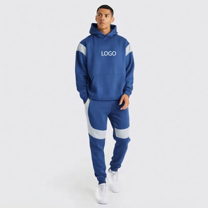 Ensemble de survêtement personnalisé patchwork avec broderie 3D et impression en relief, comprenant un sweat à capuche oversize et un pantalon de jogging pour homme - Product Image 3