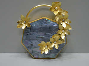 Sac à main en résine de luxe fait à la main, design ange peint à la main, sac de soirée de mariage, avec pierre de coquille naturelle, perle - Product Image 5