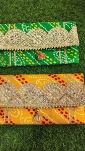 Nuevos y Elegantes Sobres Leheriya Rajasthani, Bolsos de Mano Versátiles de Tela Leheriya Premium, Sobres Shagun - Product Image 5