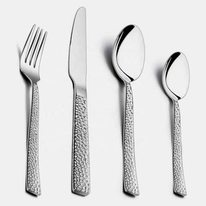 Ensemble de manche martelé aspect royal en acier inoxydable argenté poli Ensemble de couverts en argenterie de style occidental de haute qualité - Product Image 1