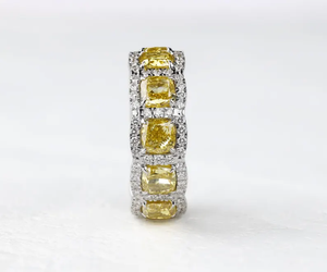 Bague de fiançailles et de mariage style vintage très tendance en or blanc 14 carats avec diamant jaune de laboratoire taille coussin pour elle - Product Image 2