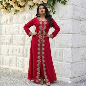Kaftan en pierre rouge rubis avec broderie dorée |   Robe maxi marocaine de luxe pour l'Aïd, les fêtes et les mariages - Product Image 1