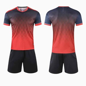 Nouveaux uniformes de football personnalisables 2026 pour adultes unisexes, respirants, légers, à manches courtes, col en V, impression numérique ajustable, 100 % coton - Product Image 6