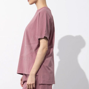Vêtements décontractés de qualité pour femmes, t-shirt oversize conçu pour une coupe décontractée et un confort durable, t-shirt oversize pour femmes - Product Image 2