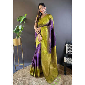 Sari Magenta con Borde Floral, Seda Suave y Tejido Zari, ELITE WEAVES, Ideal para Bodas y Eventos Tradicionales, 0.65g - Product Image 1